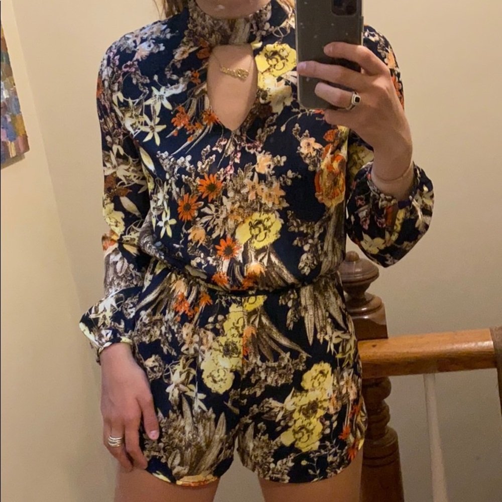 Floral romper - Picture 4 of 4